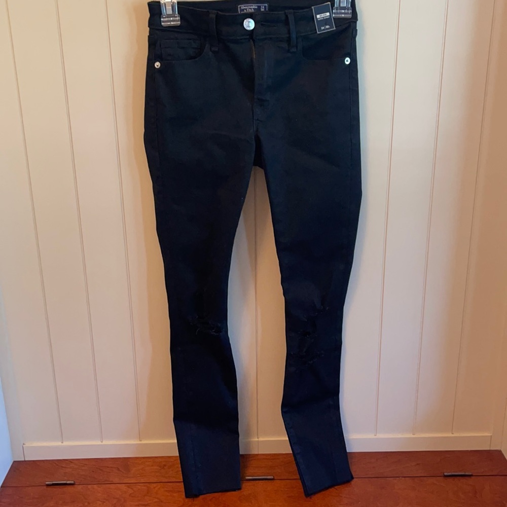 Abercrombie black distressed mid-rise super skinny jeans
